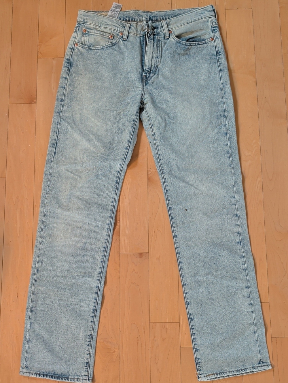 Like New Levi's 514 Light Blue Wash Men's Straight Jeans